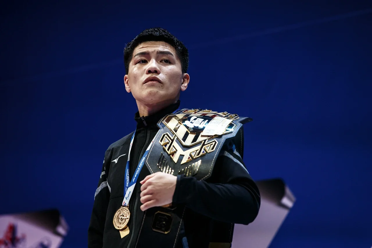2021年の世界選手権バンタム級で優勝しベルトを掛けた坪井智也