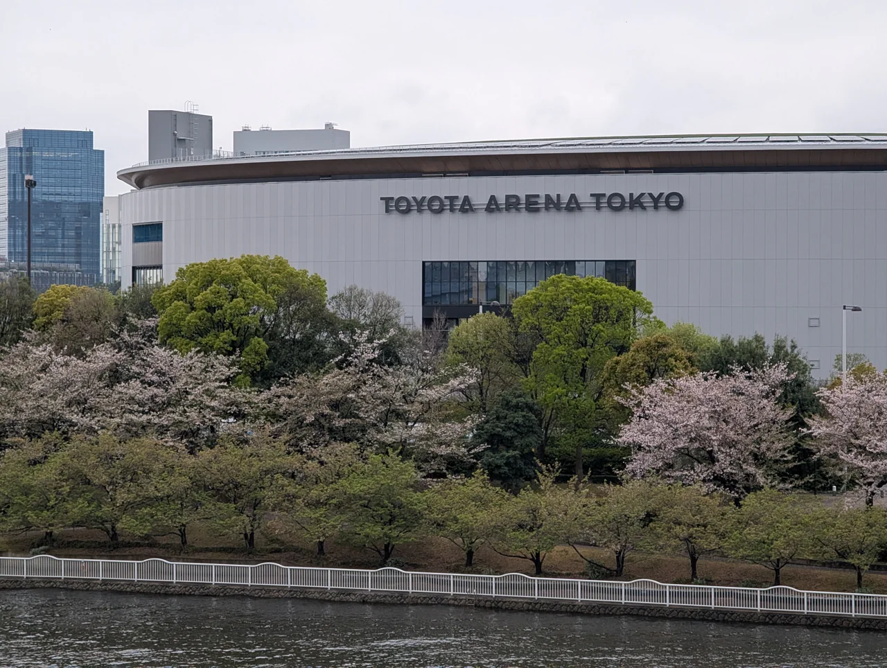 お台場にあるトヨタアリーナ東京の外観